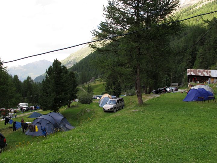 スイスのキャンプ場